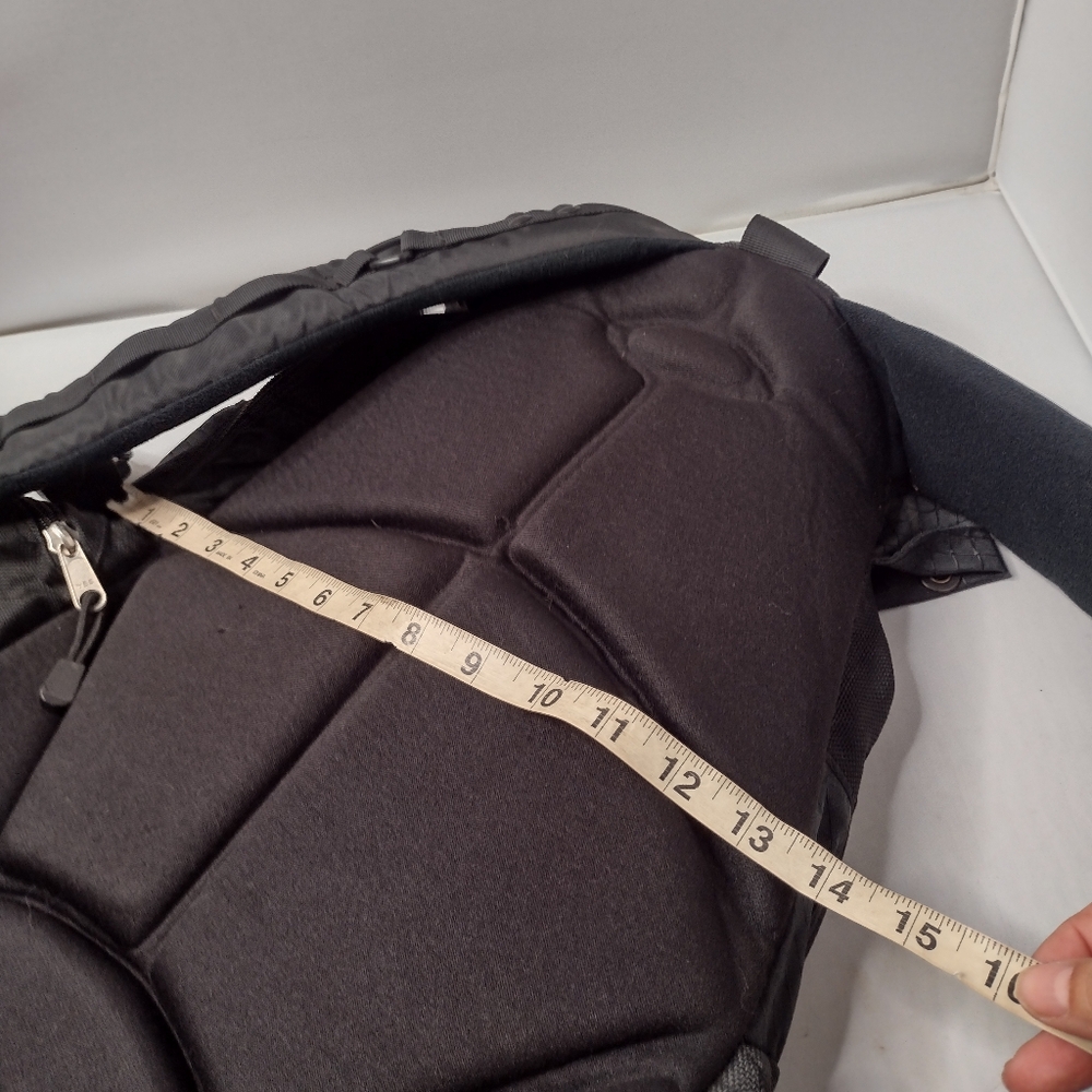 Backpack - Picture 6 of 9